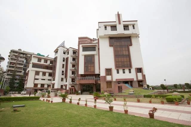 Lal Bahadur Shastri Institute of Management (LBSIM)